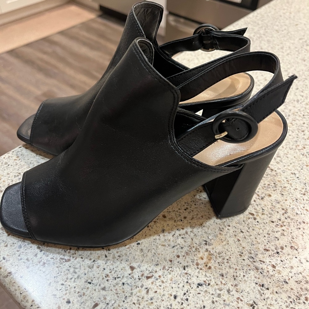 Banana Republic Heels